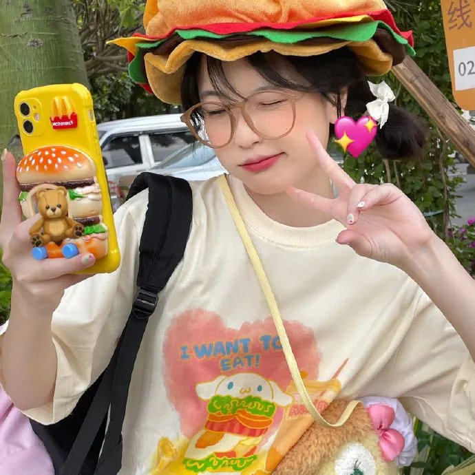 哈啰,我叫朵莉丝